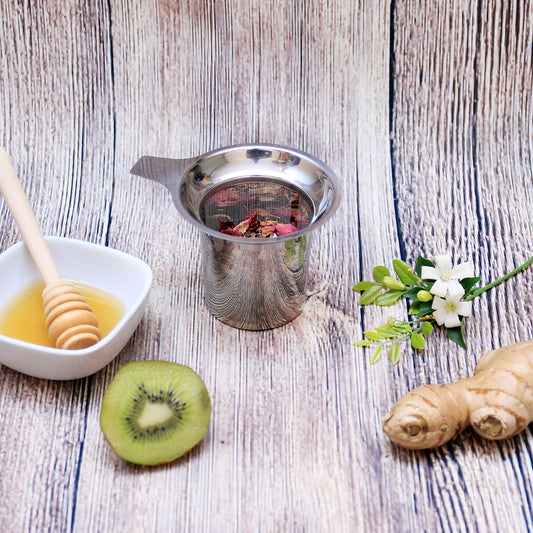 Stainless Steel Mesh Premium Tea Infuser in Table